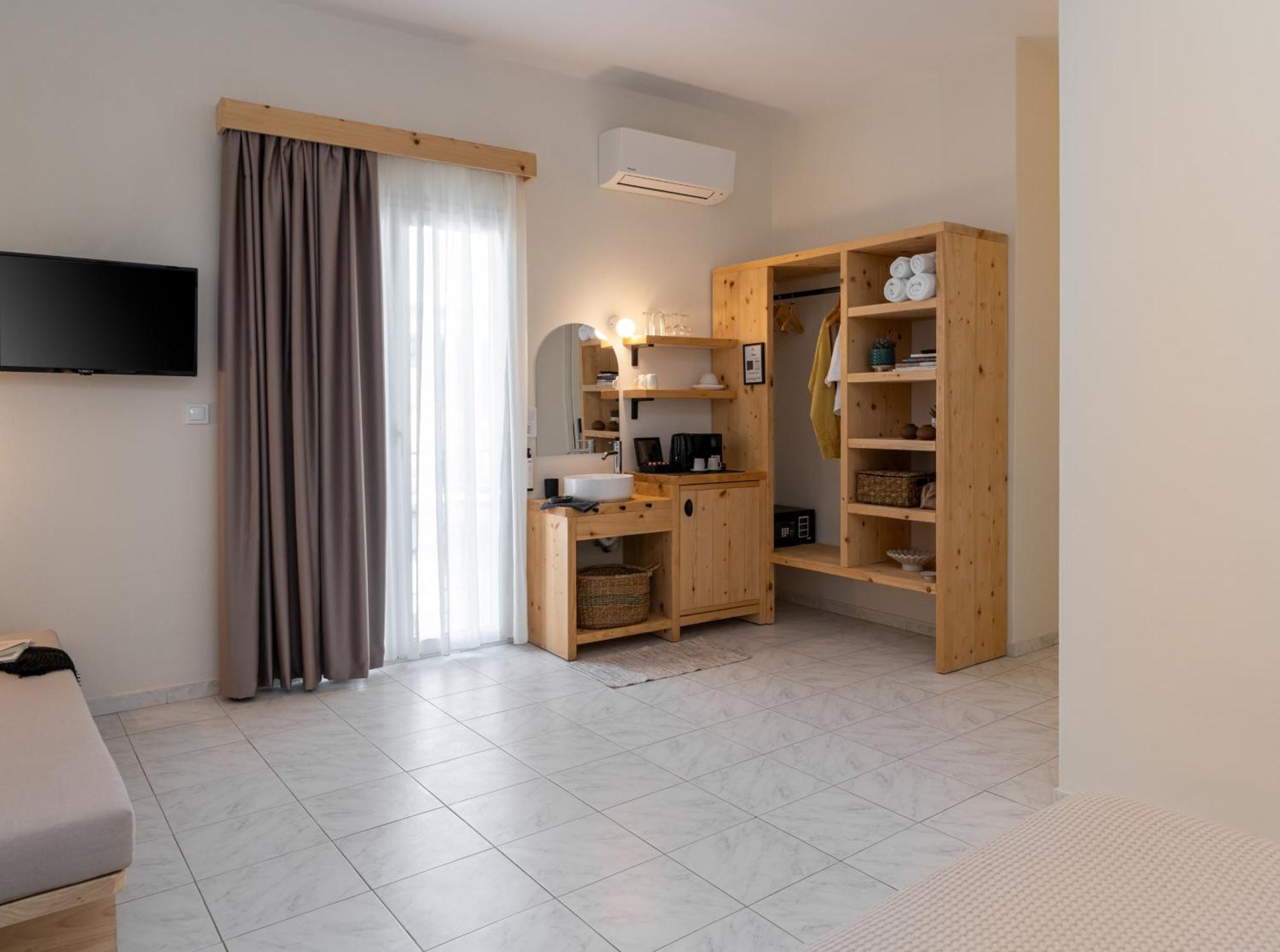 Capella Skiathos, Town Exterior foto